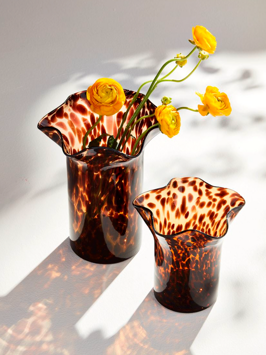 Small Ruffle Tortoise Glass Vase