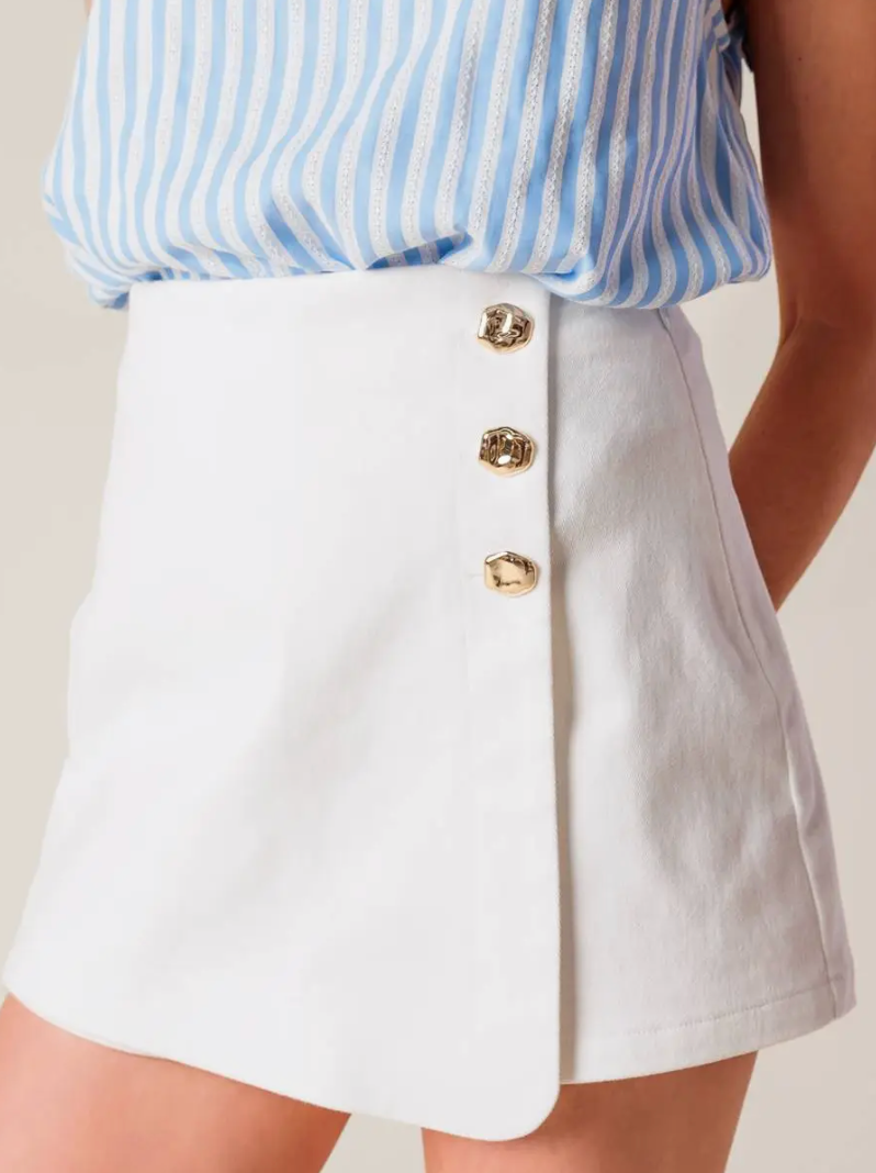A Solid Woven Skort