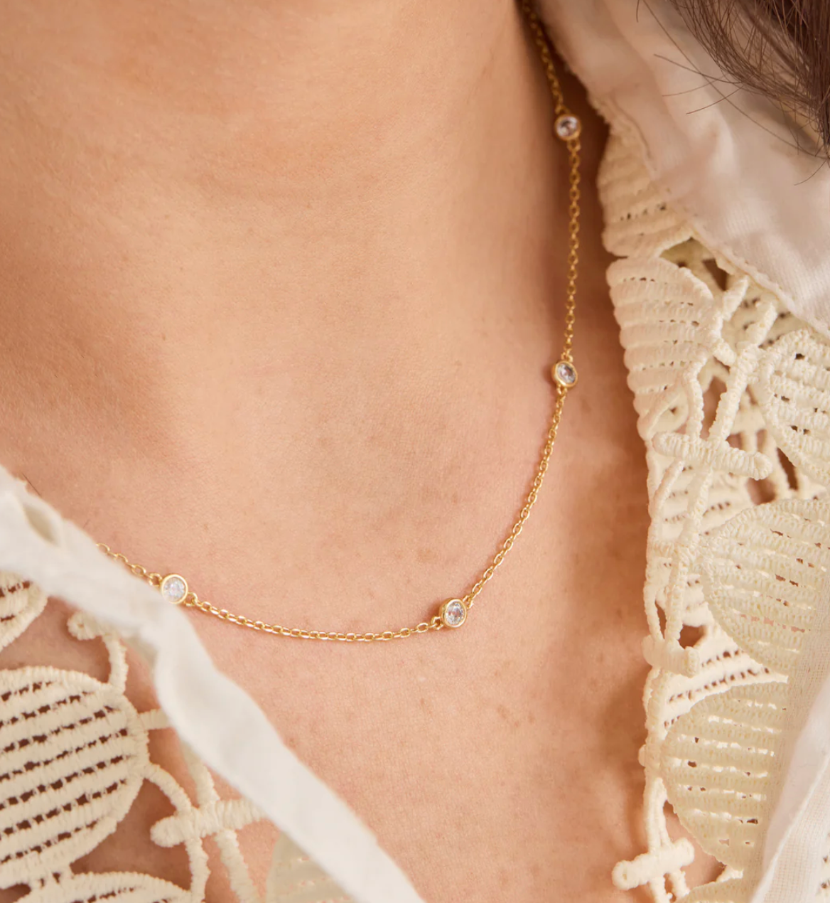 Mary Necklace