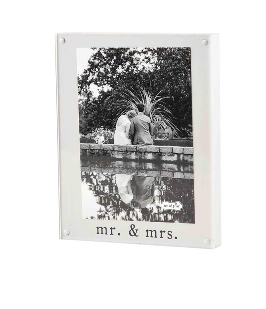 Mr. & Mrs. Magnetic Frame