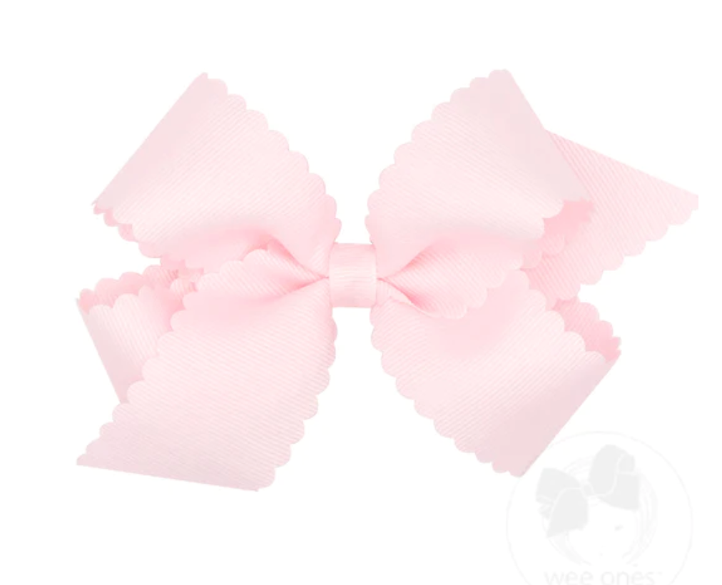 Medium Scallop Bow-Powder Pink