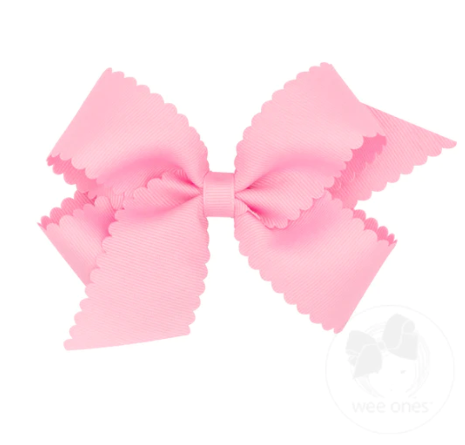 Medium Scallop Bow- Pearl Pink