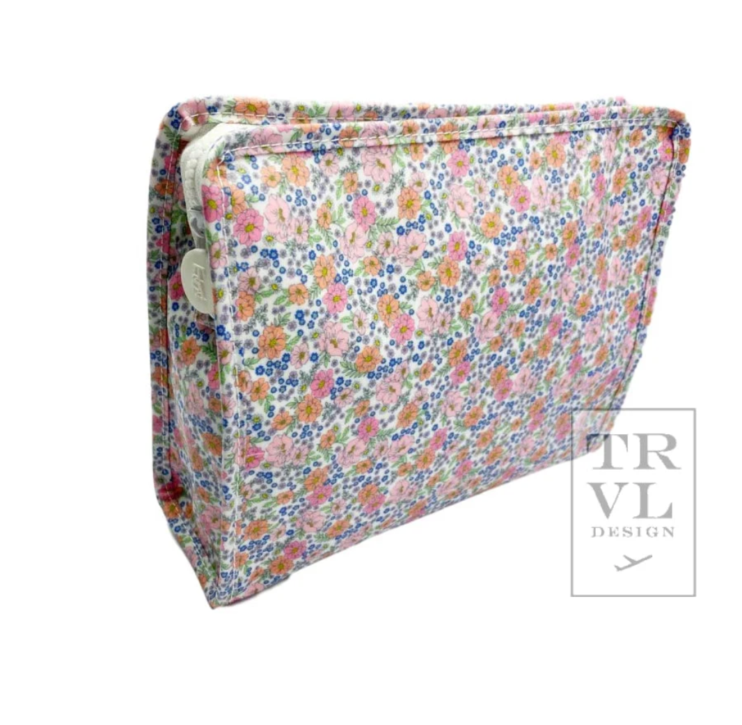 Garden Floral- Medium Roadie