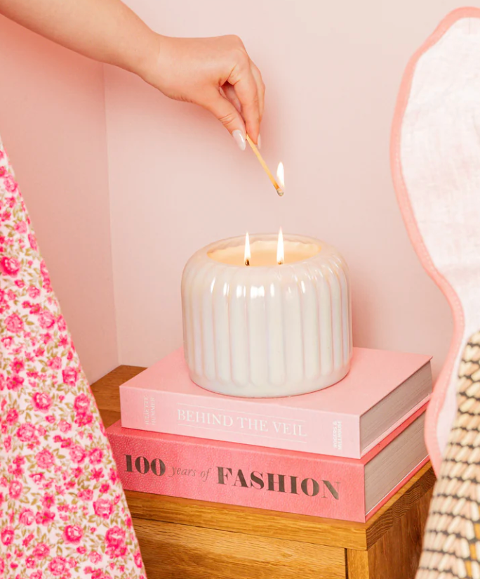 Ribbed Iridescent Candle