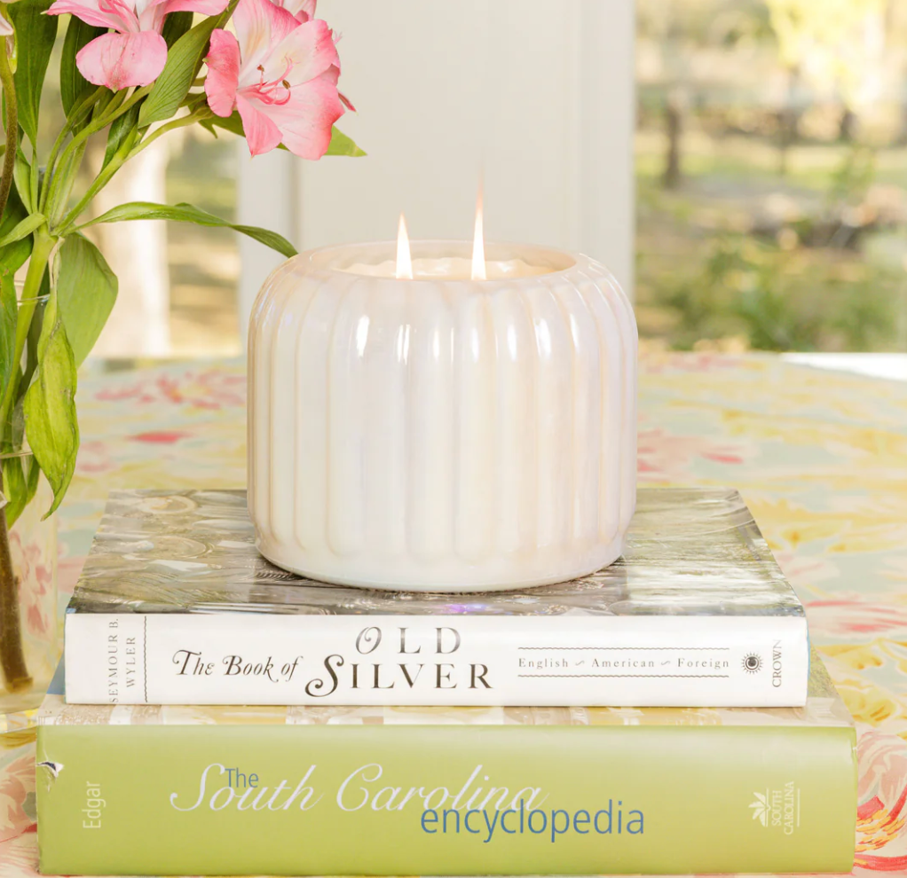 Ribbed Iridescent Candle