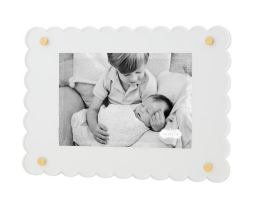 Scalloped Acrylic Frame-White
