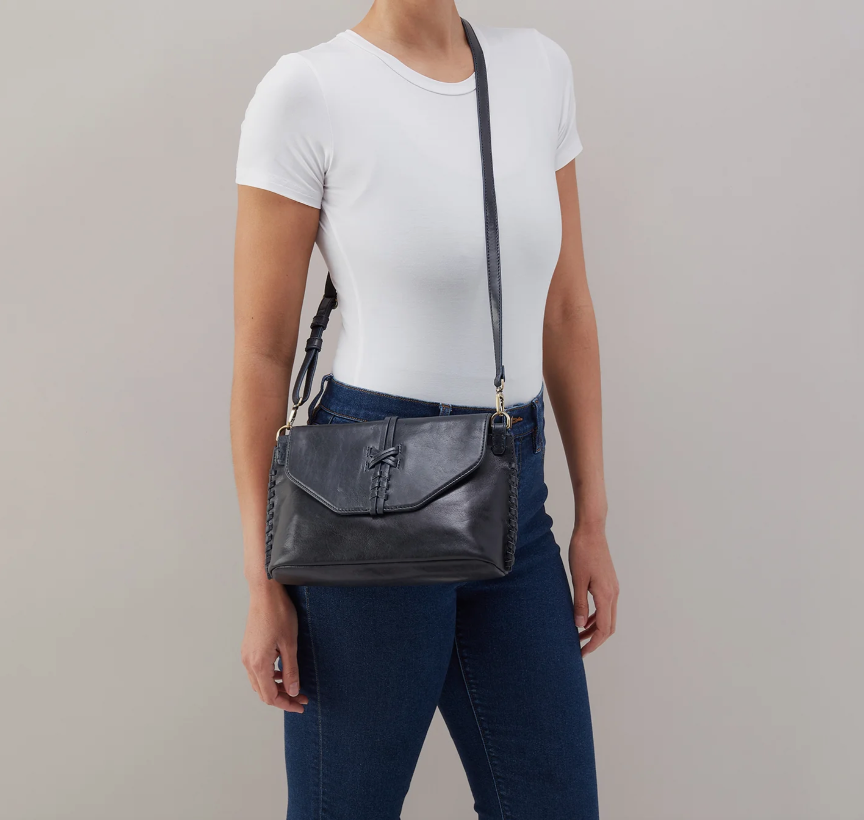 Navy Horizon Expedition Shoulder Crossbody