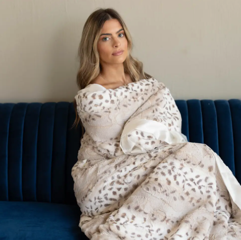 Adult | Snowcat Ivory Luxe Blanket